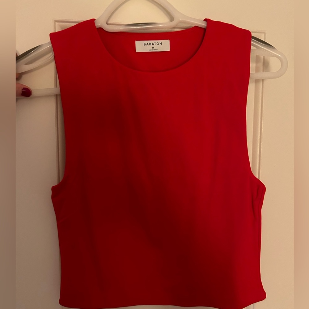 Red Aritzia Babaton cropped tank